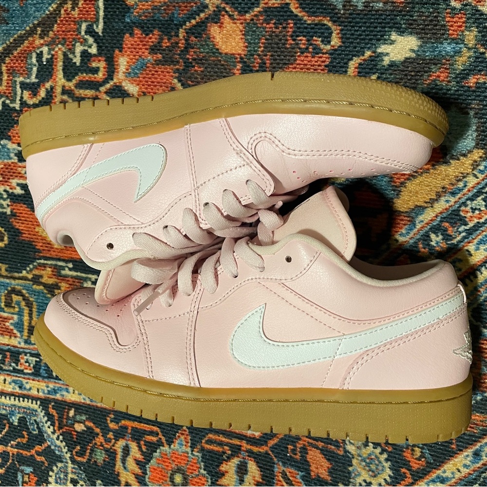 Nike Jordan 1 Arctic Pink Gum